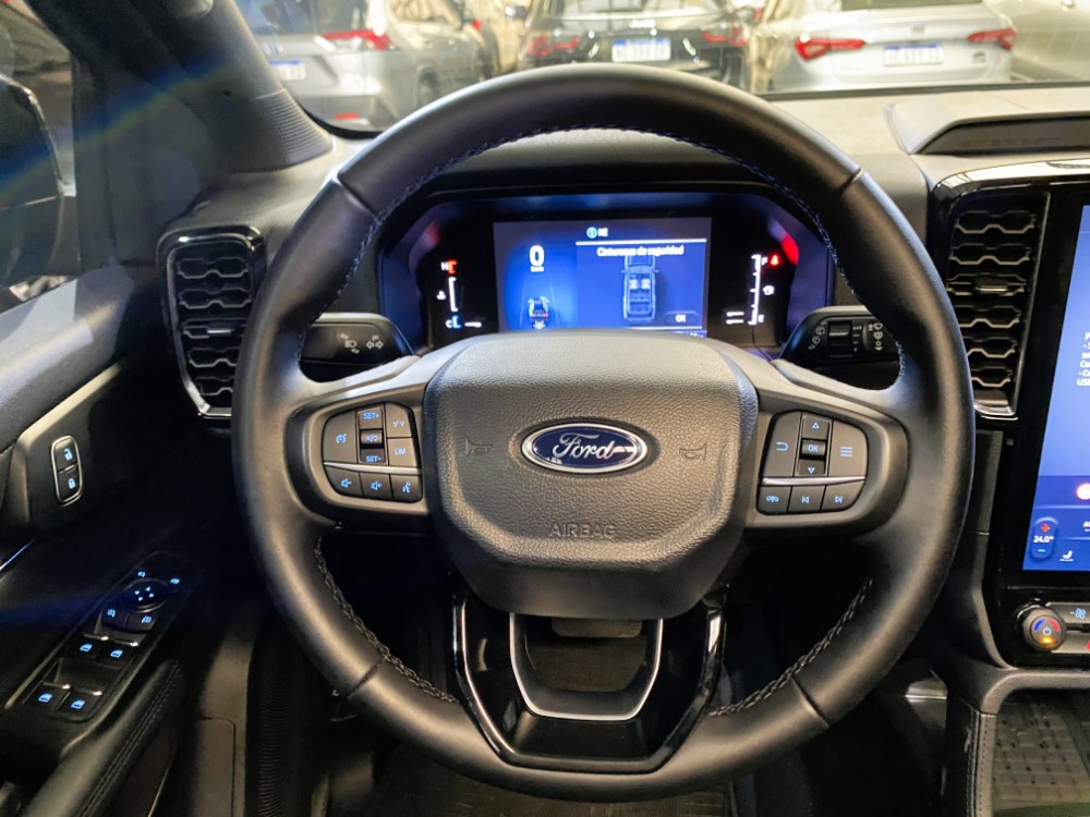 Ford EVEREST Titanium Ecoboost 2.3 GTDI 4x4 — foto 16