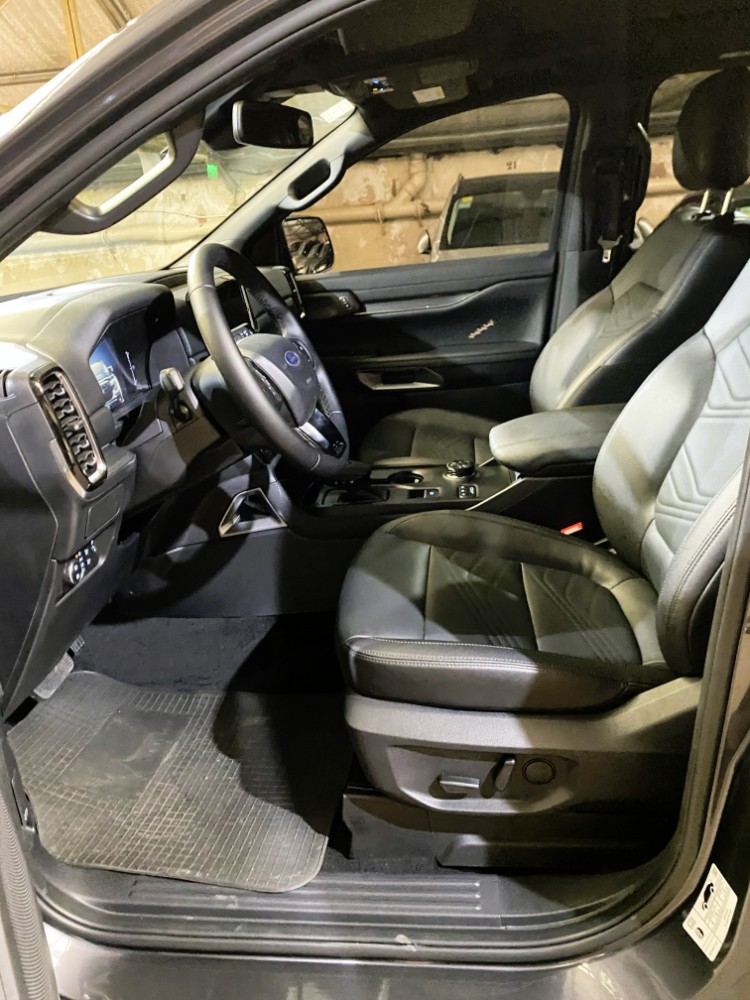 Ford EVEREST Titanium Ecoboost 2.3 GTDI 4x4 — foto 18