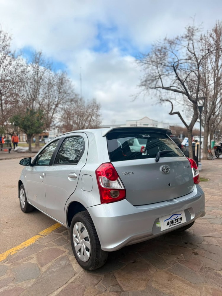 Toyota Etios XLS — foto 5