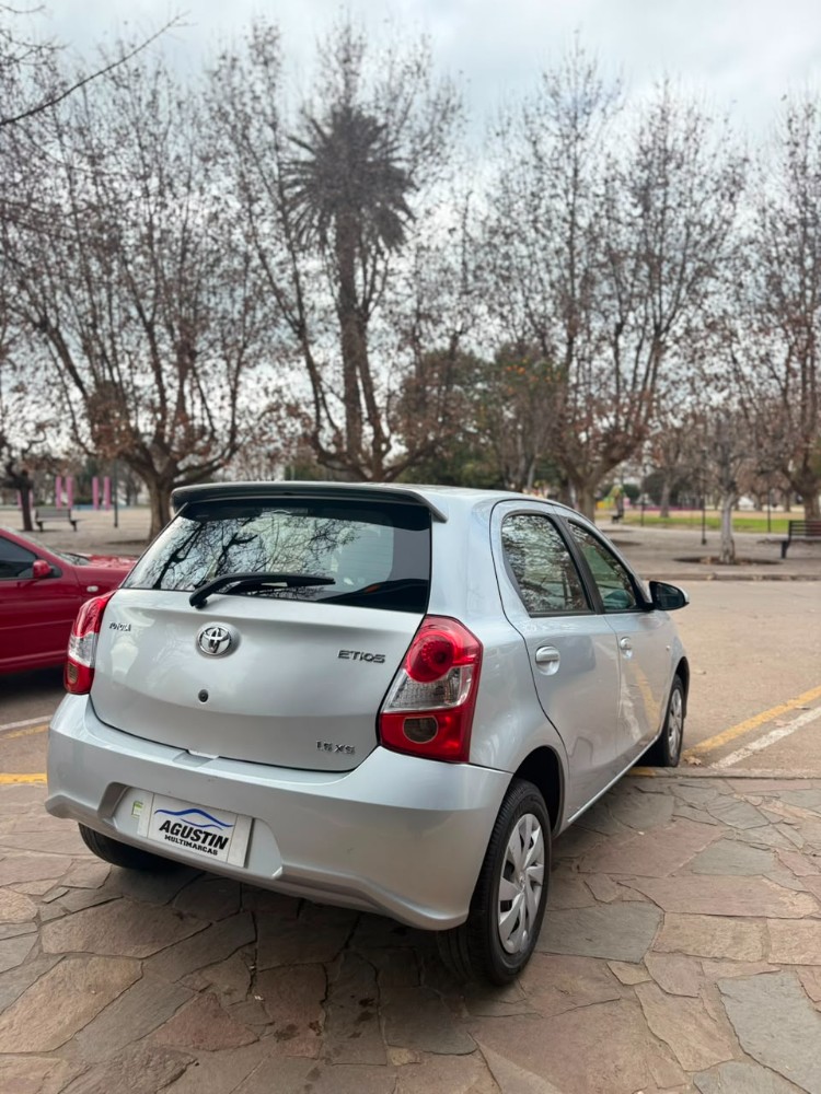 Toyota Etios XLS — foto 6