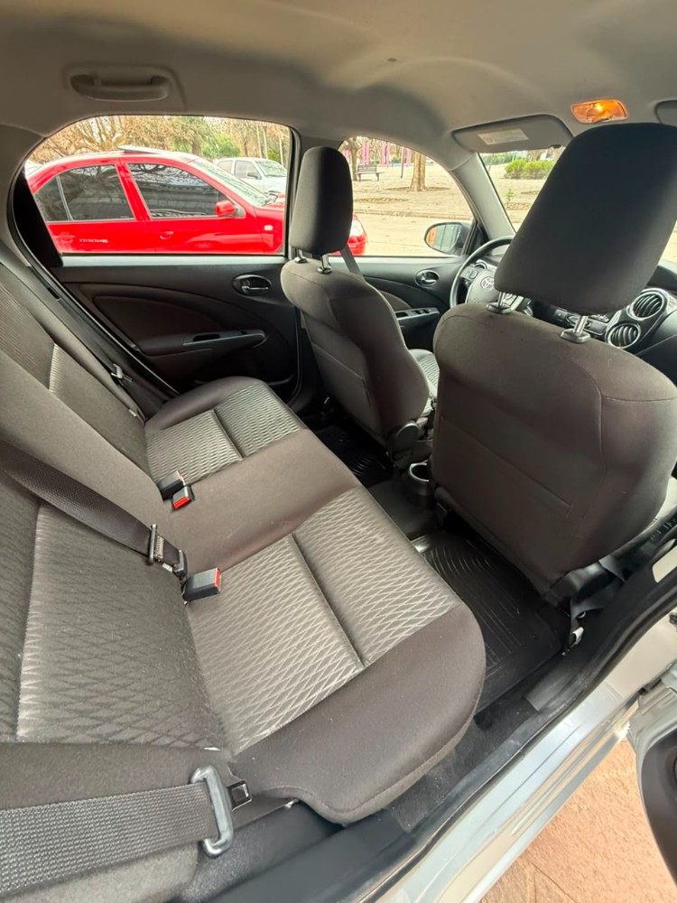 Toyota Etios XLS — foto 8