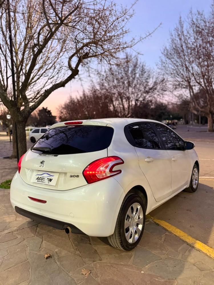 Peugeot 208 ACTIVE — foto 4