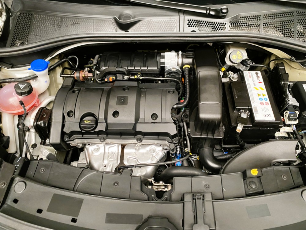Citroën C4 Cactus 1.6 VTI Feel AT — foto 7