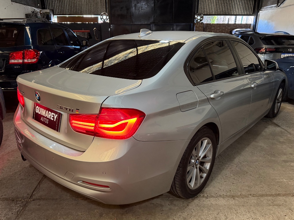 BMW Serie 3 320i Executive — foto 4