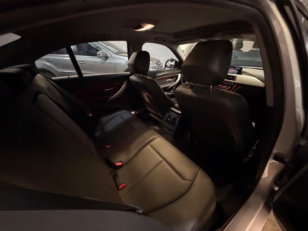 BMW Serie 3 320i Executive — foto 6