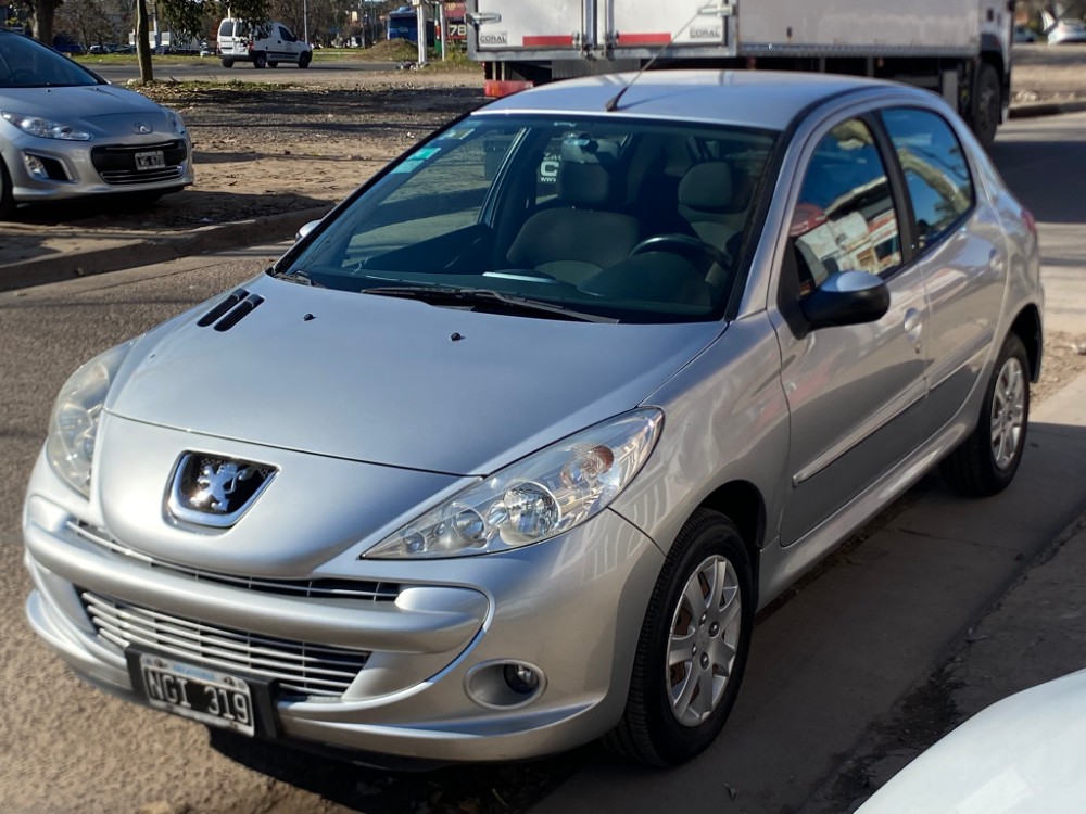 Peugeot 207 COMPACT 1.4 5P XS/ALLURE