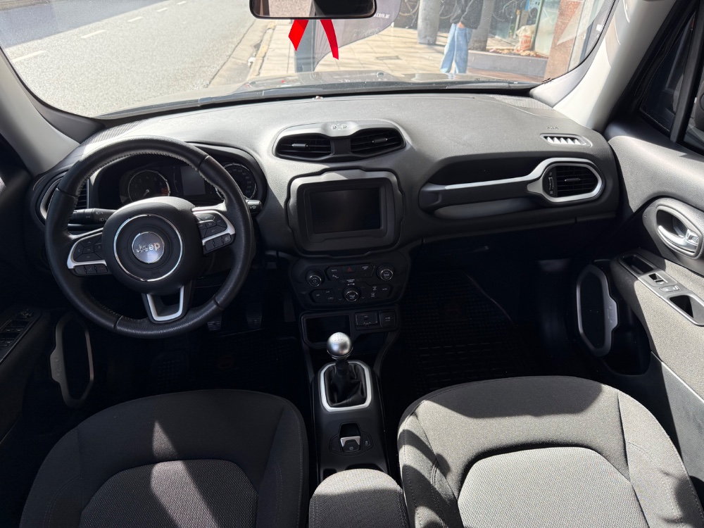 Jeep Renegade Sport — foto 9