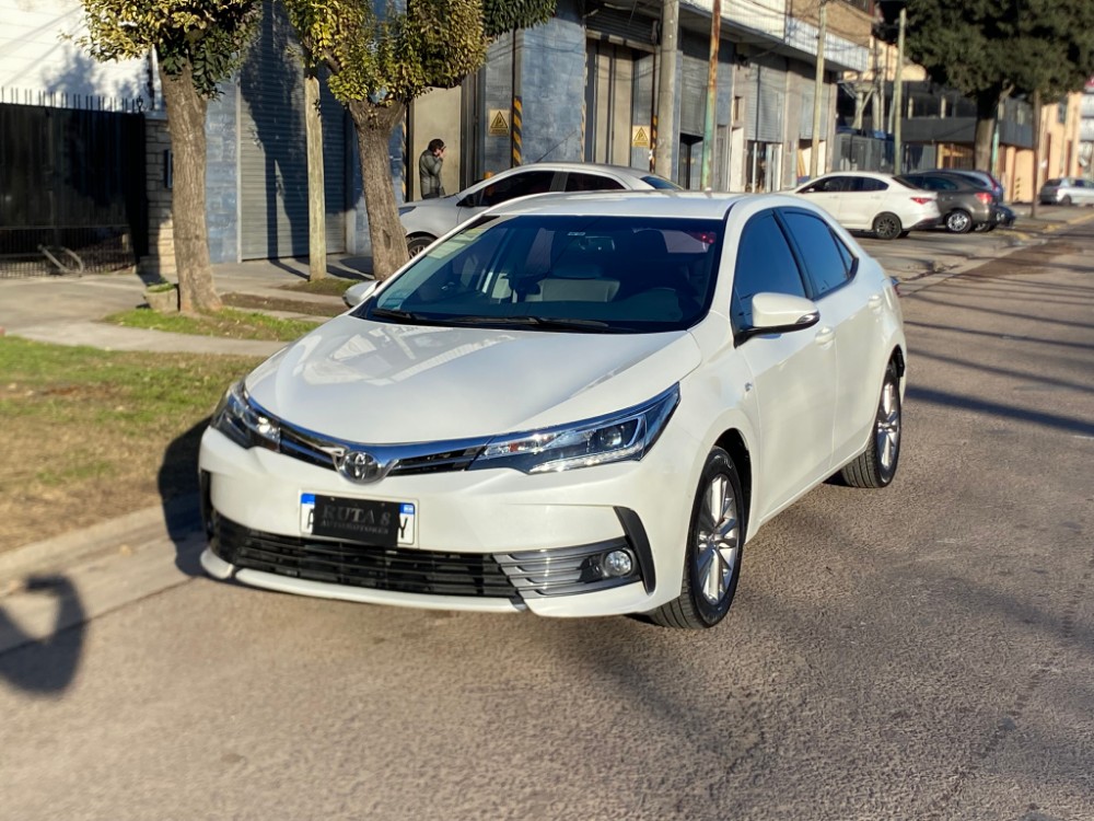 Toyota COROLLA 1.8 XEI L/17 CVT