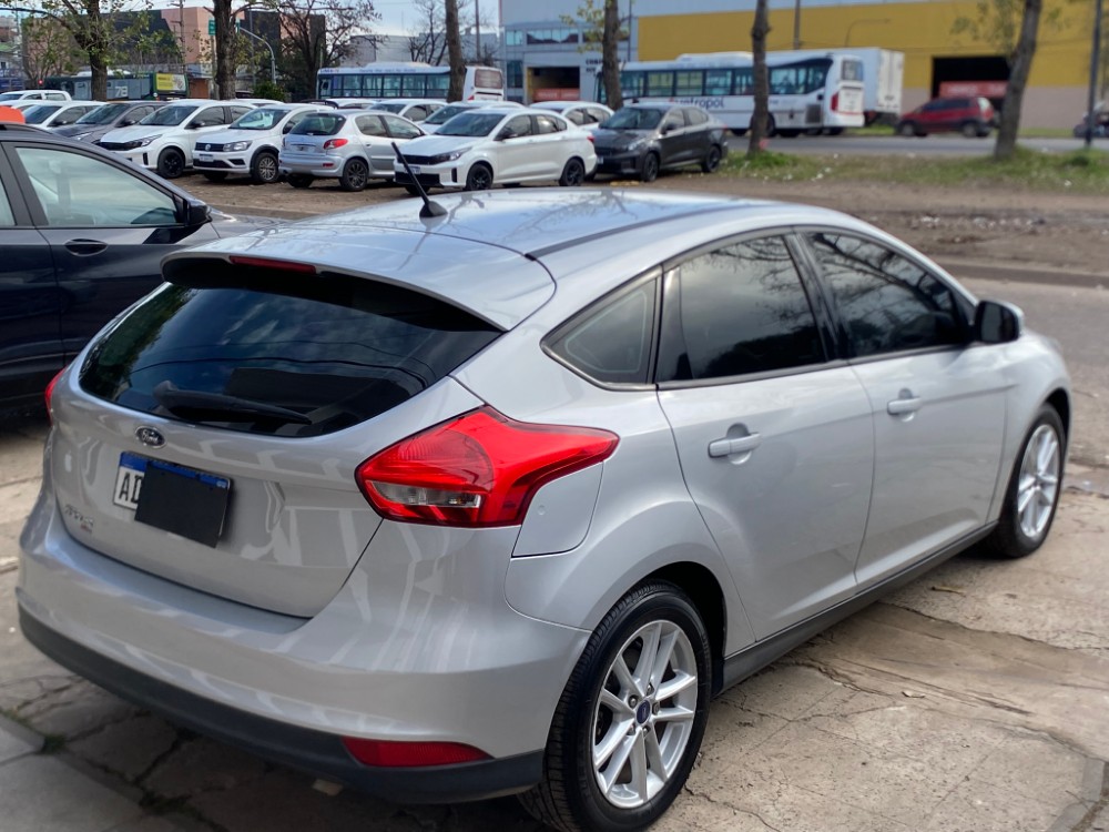 Ford FOCUS L/16 2.0 5P SE AUT — foto 4