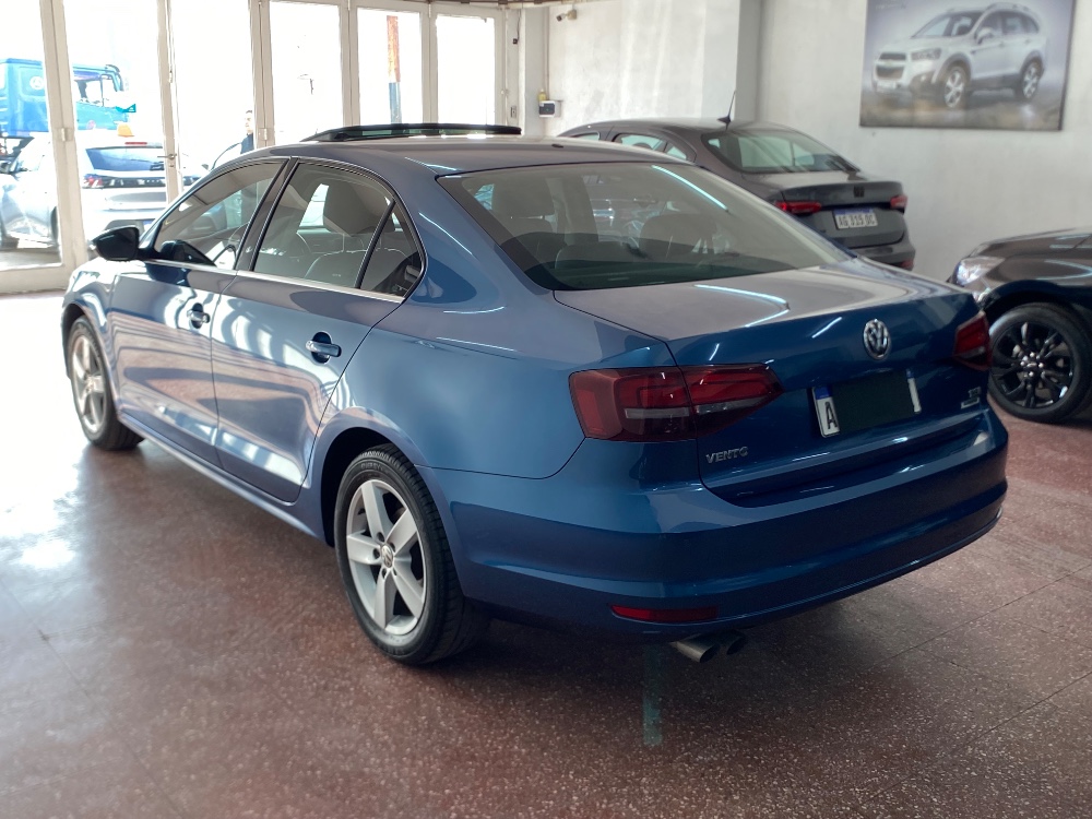Volkswagen VENTO 1.4 TSI MB TECH HIGHLINJE DSG — foto 3
