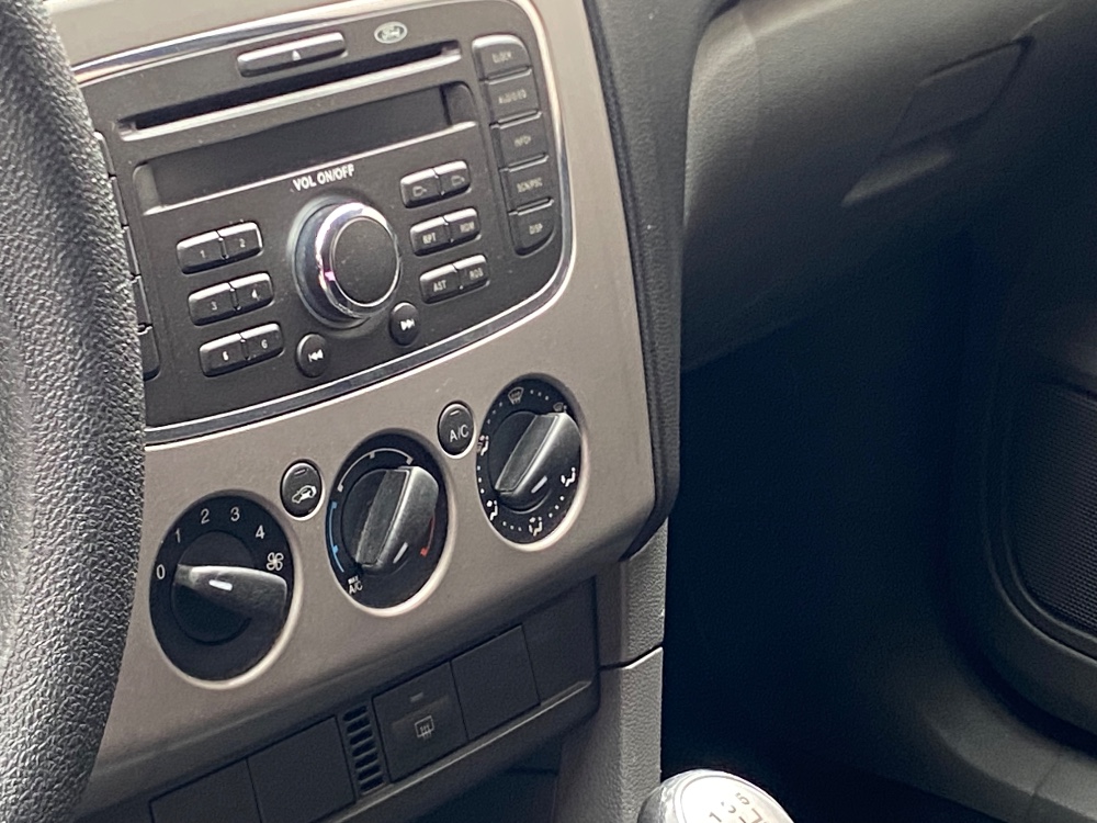 Ford FOCUS L/08 1.6 5P STILE — foto 9