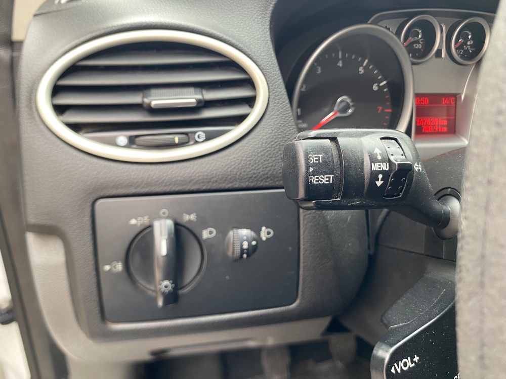 Ford FOCUS L/08 1.6 5P STILE — foto 13