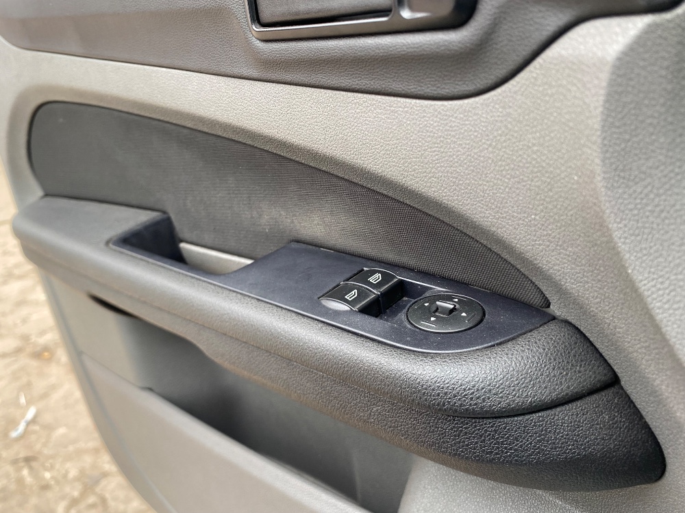 Ford FOCUS L/08 1.6 5P STILE — foto 16