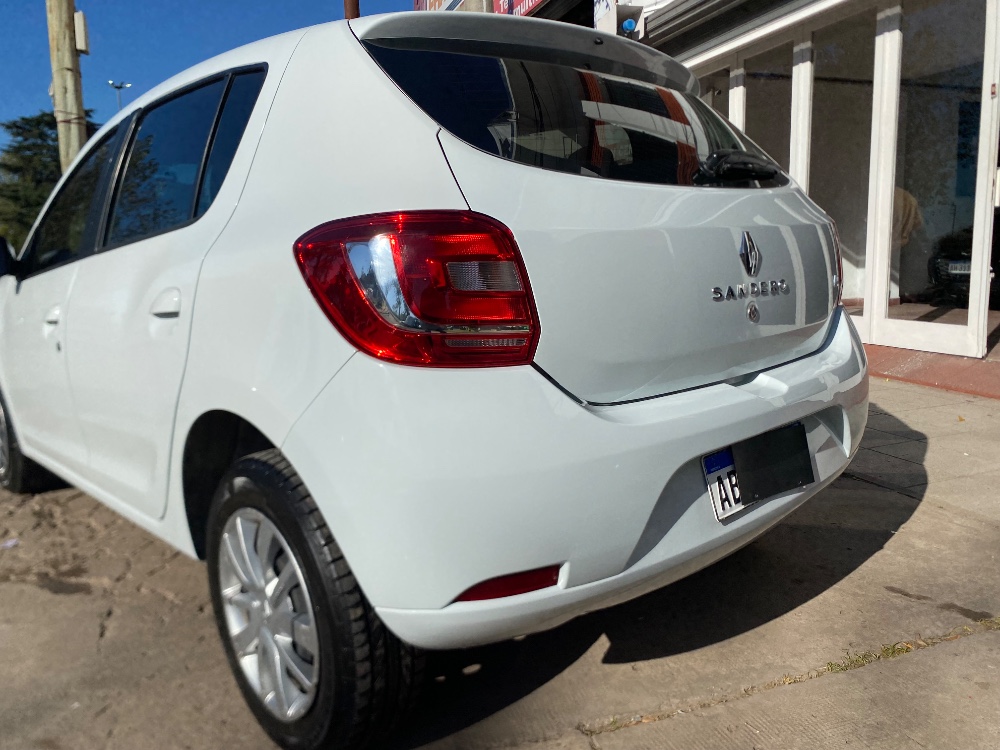 Renault SANDERO II 1.6 8V DYNAMIQUE — foto 3