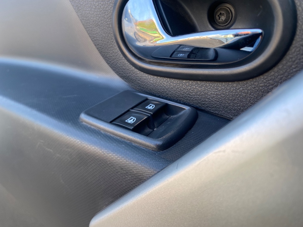Renault SANDERO II 1.6 8V DYNAMIQUE — foto 9
