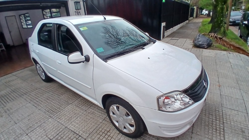 Renault LOGAN 4P 1,6 8V Confort Ii ABS 2013