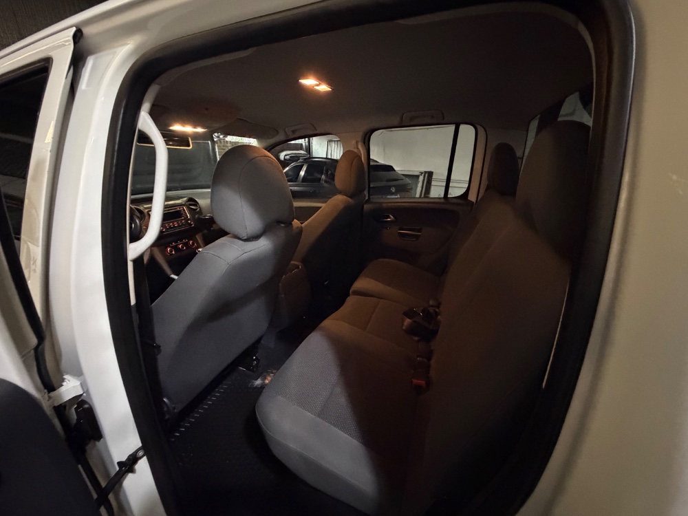 Volkswagen Amarok Trendline 2.0 Cd Tdi 180cv 4x4 — foto 10