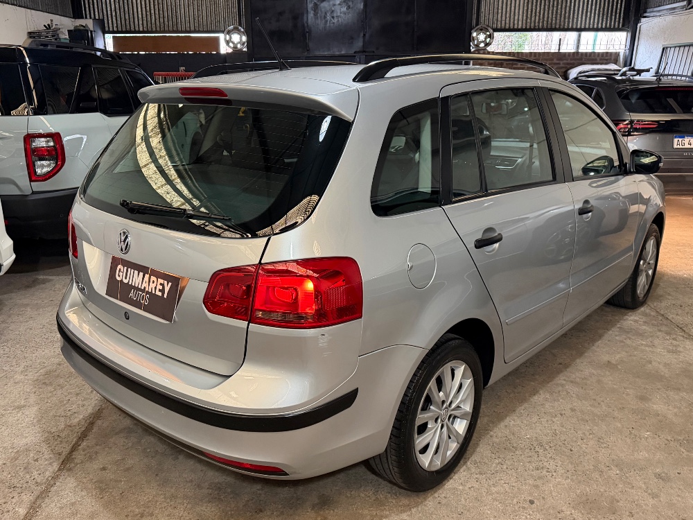 Volkswagen SURAN 5P 1,6 Comfortline — foto 4