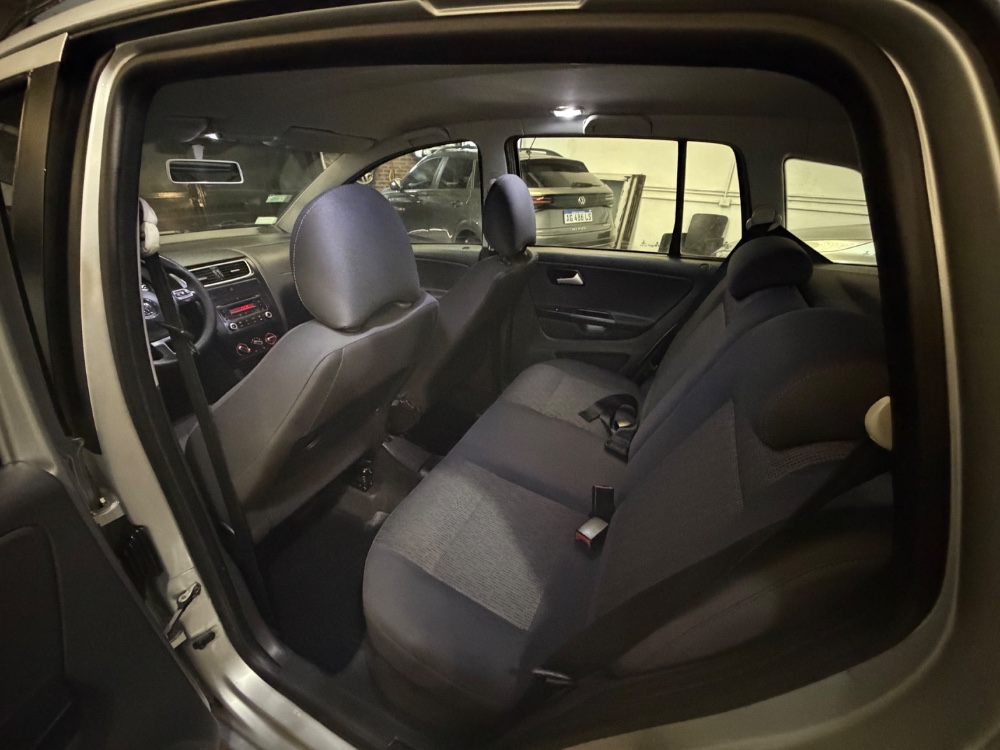 Volkswagen SURAN 5P 1,6 Comfortline — foto 7