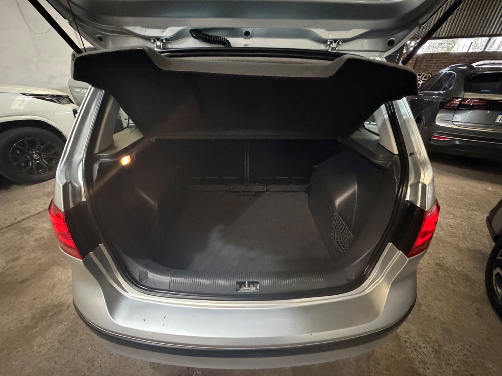 Volkswagen SURAN 5P 1,6 Comfortline — foto 10