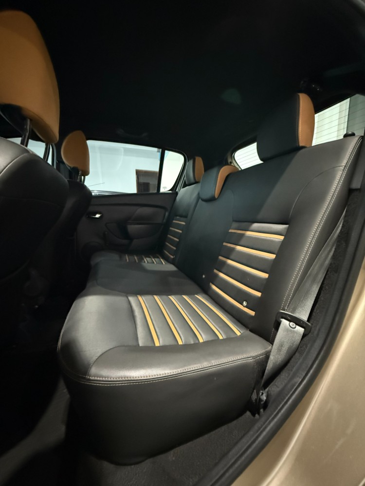 Renault SANDERO STEPWAY 1.6 Dynamique 105 CV — foto 4