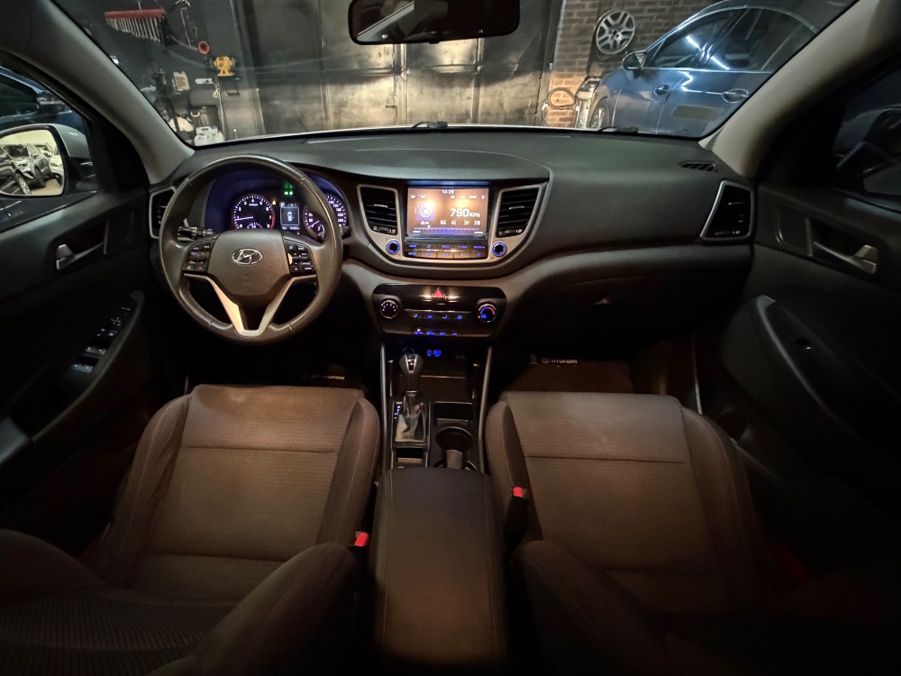 Hyundai Tucson 5P 2,0 Gl 2wd AT — foto 2