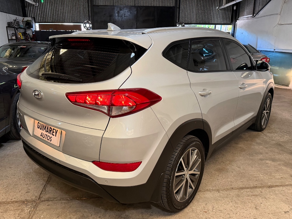 Hyundai Tucson 5P 2,0 Gl 2wd AT — foto 4