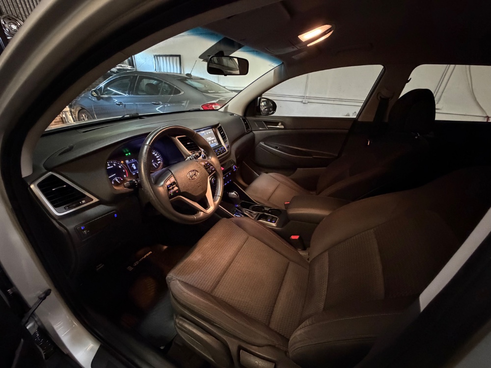 Hyundai Tucson 5P 2,0 Gl 2wd AT — foto 8
