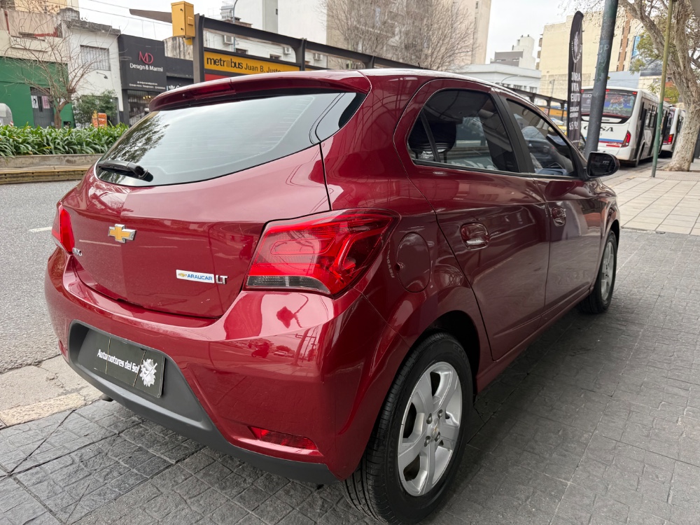 Chevrolet Onix LT — foto 5