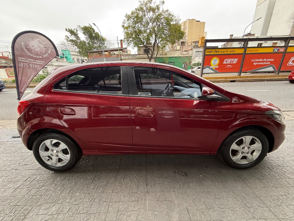 Chevrolet Onix LT — foto 8