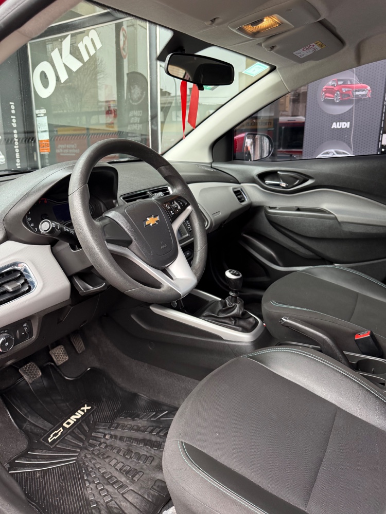 Chevrolet Onix LT — foto 9