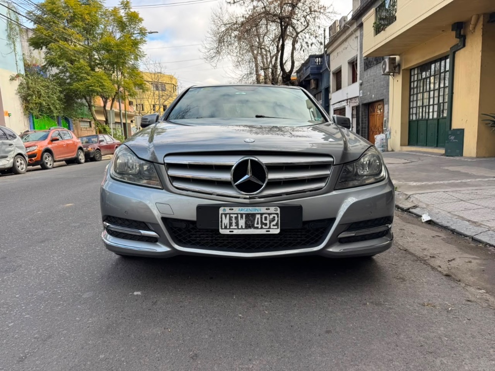 Mercedes-Benz C-Class Avantgarde 1.8 c250 — foto 3