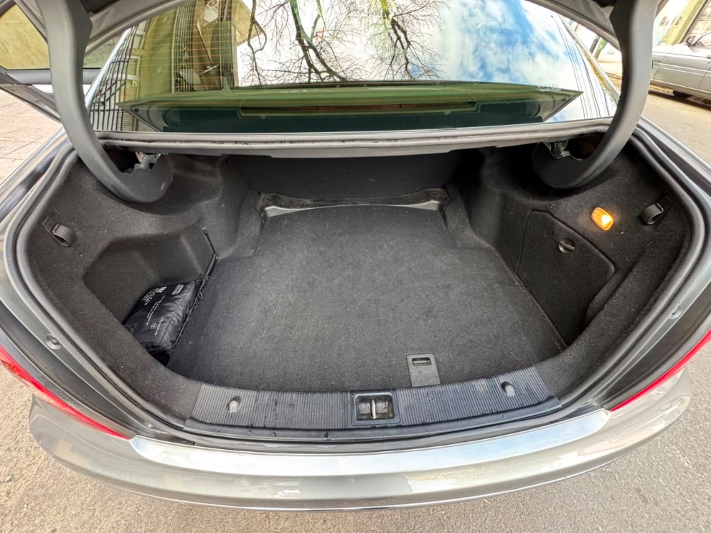Mercedes-Benz C-Class Avantgarde 1.8 c250 — foto 8