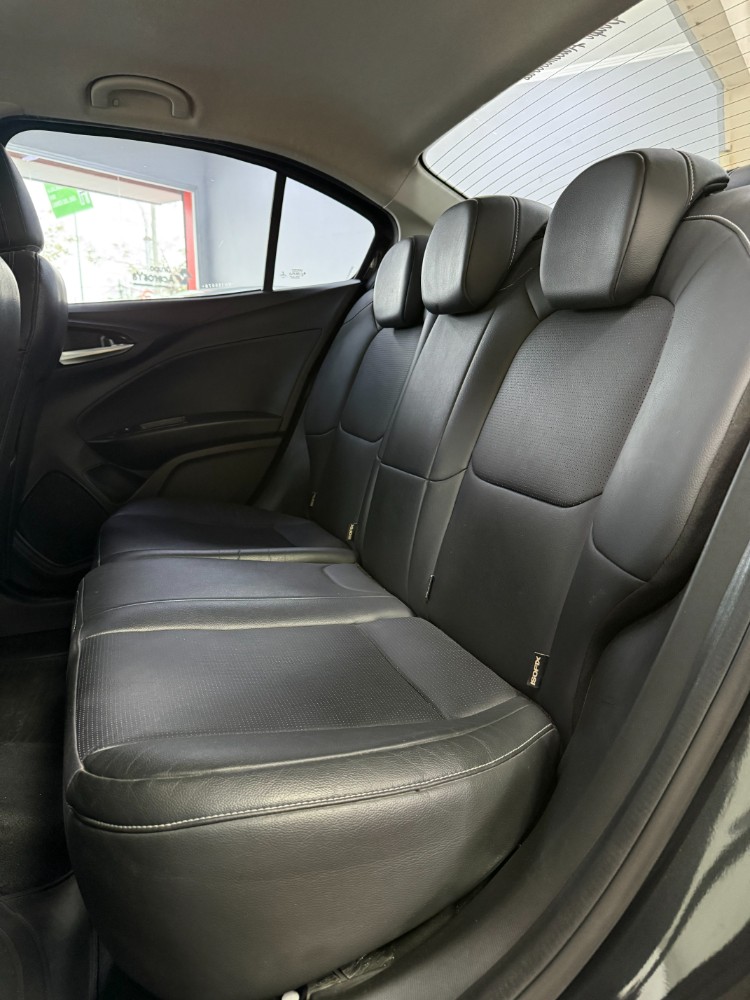 Fiat Cronos 1.8 16v Precision — foto 5