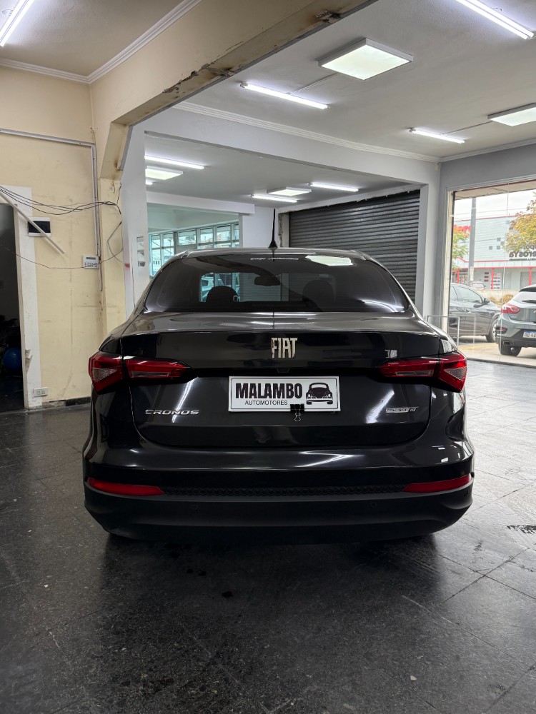 Fiat Cronos 1.8 16v Precision — foto 10