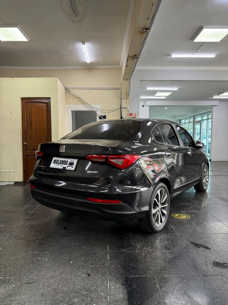 Fiat Cronos 1.8 16v Precision — foto 12