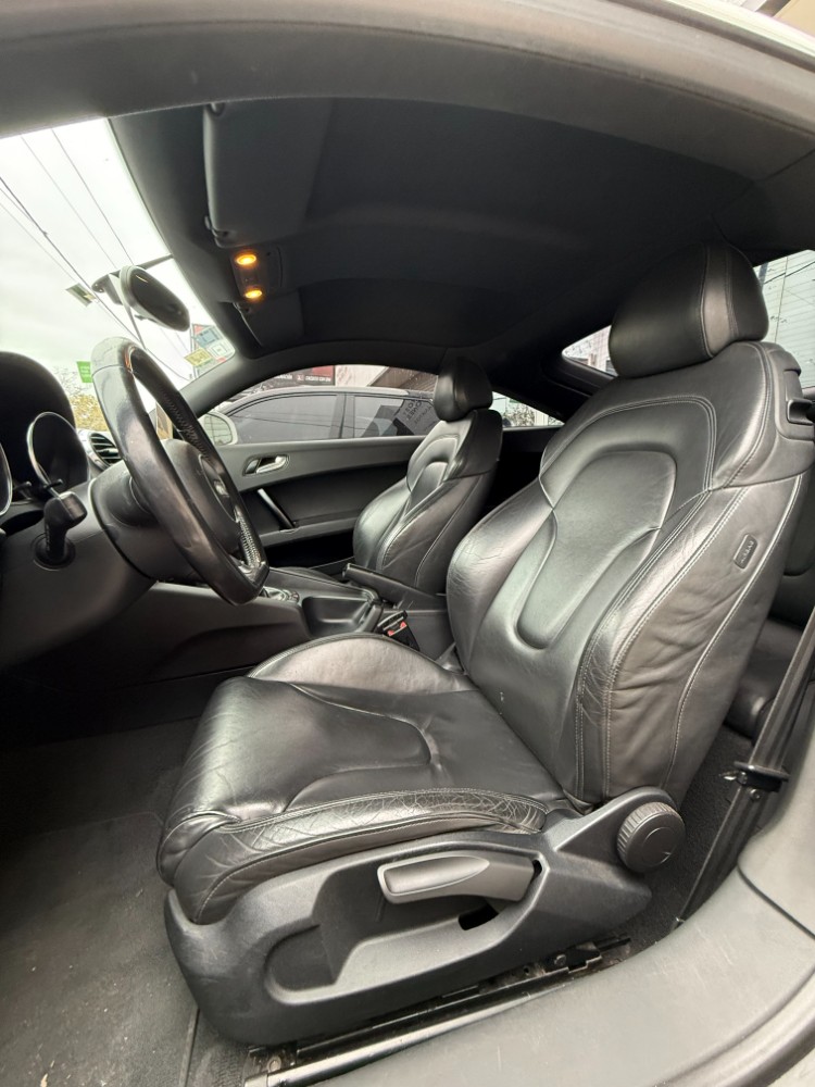Audi TT 1.8 T-FSI — foto 2