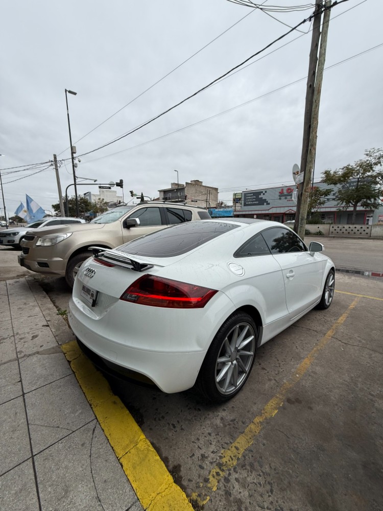 Audi TT 1.8 T-FSI — foto 3