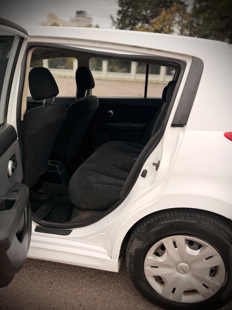 Nissan TIIDA — foto 2