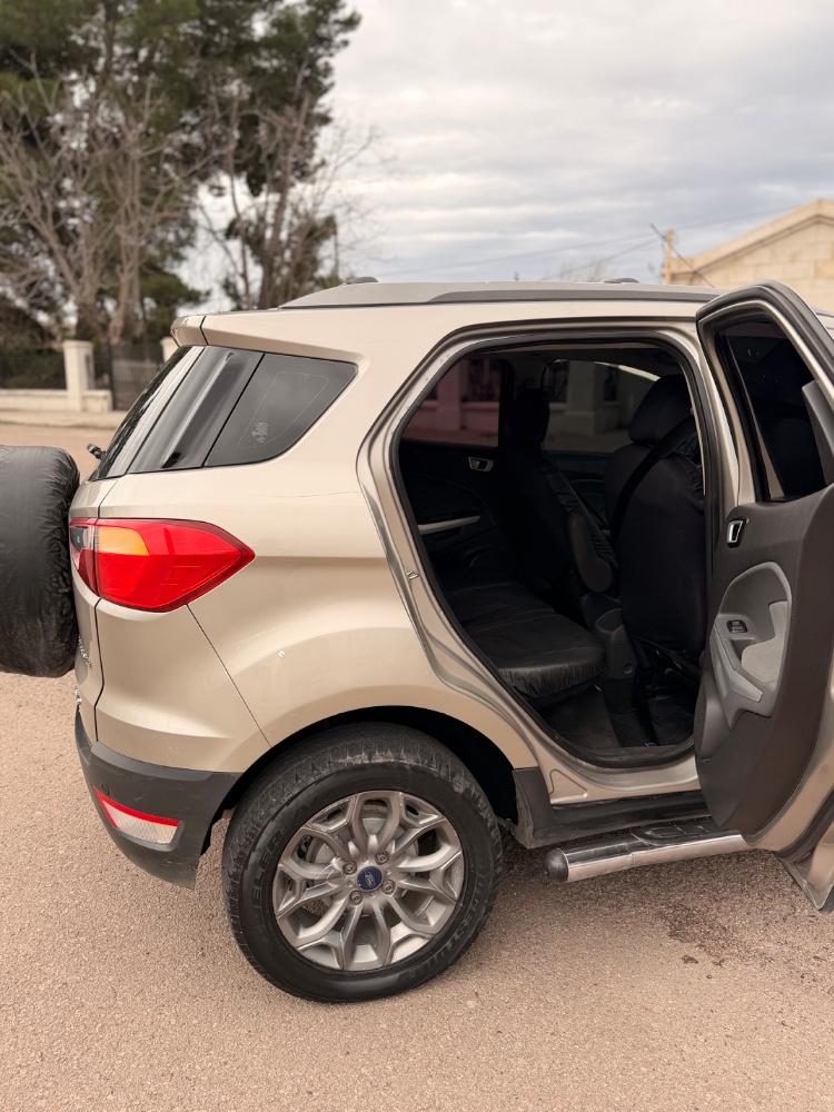Ford ECOSPORT — foto 10