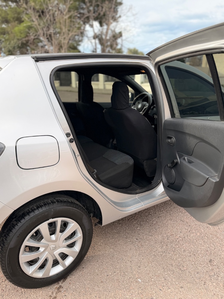 Renault SANDERO 5P 1,6 16V Life 2022 — foto 8