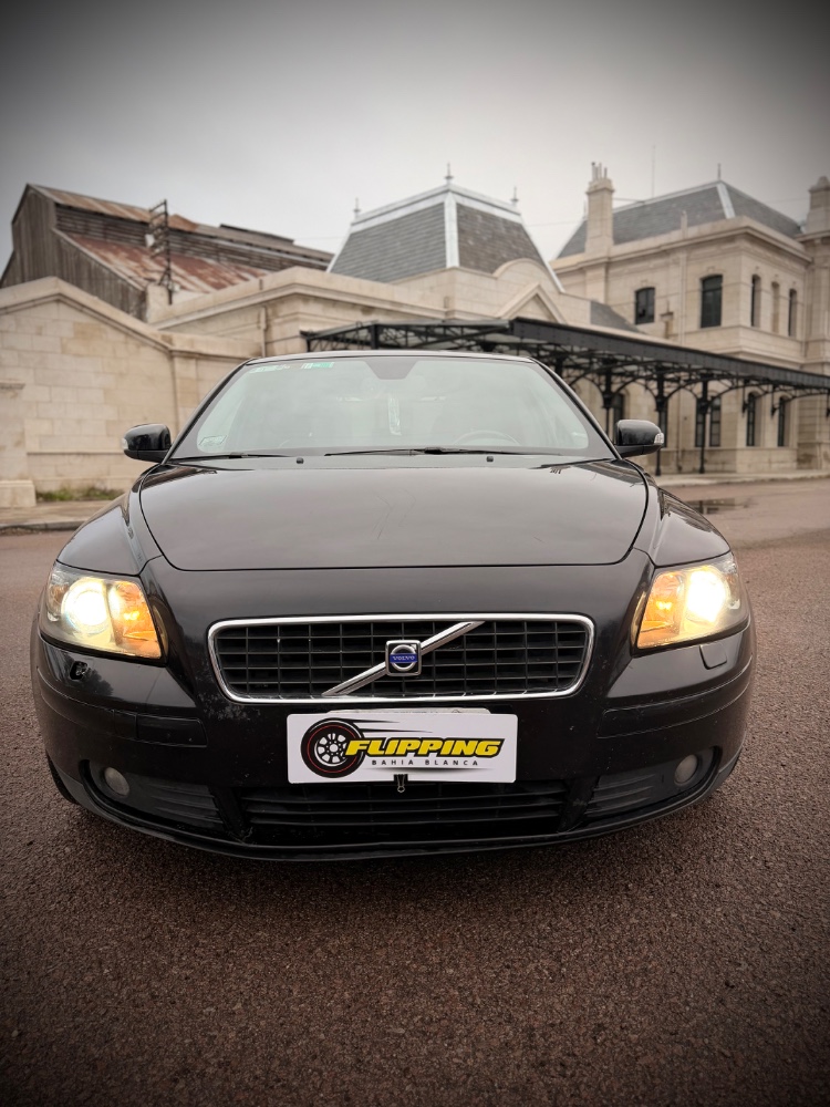 Volvo S 40 4P 2,0 P2 AT — foto 6