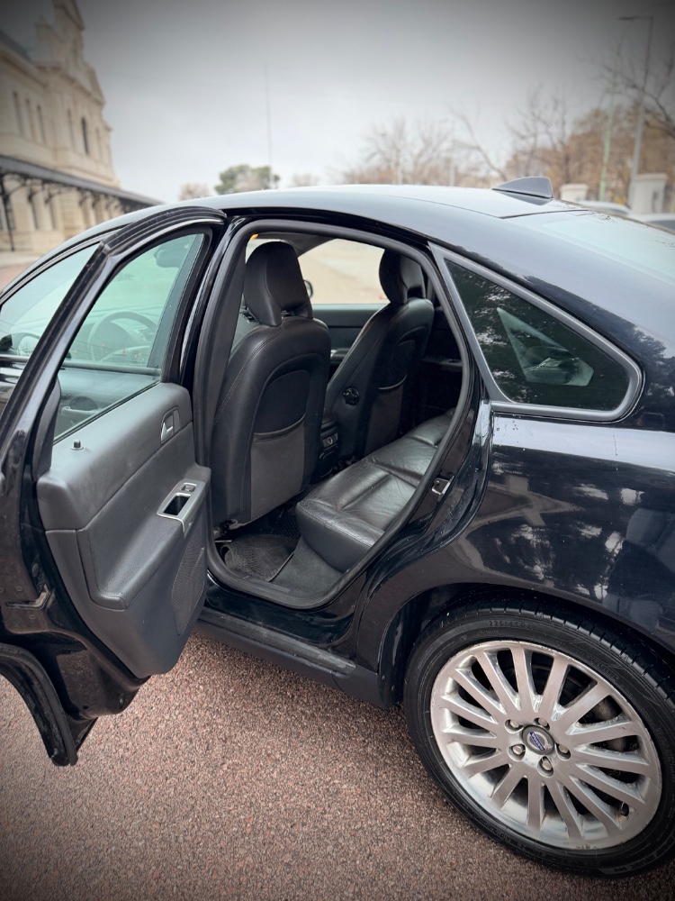 Volvo S 40 4P 2,0 P2 AT — foto 9