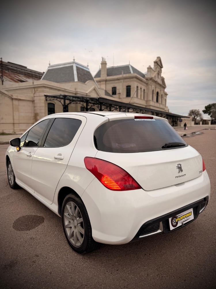 Peugeot 308 5P 1,6 Allure Nav — foto 2