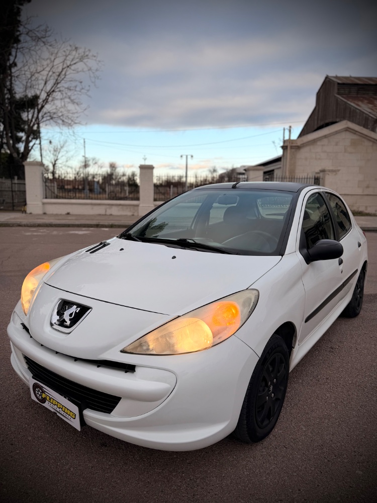 Peugeot 207 — foto 4