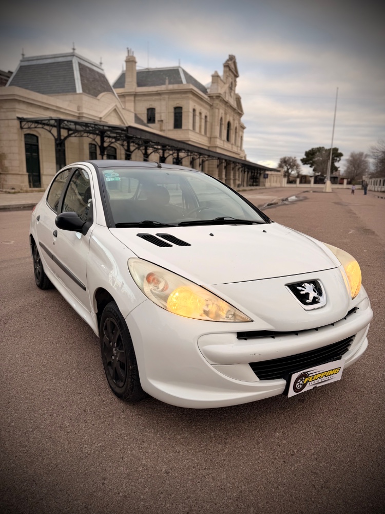 Peugeot 207 — foto 6