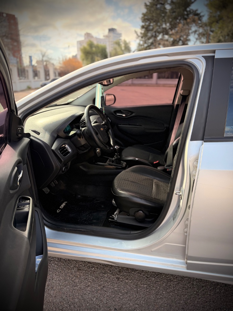 Chevrolet ONIX 4P 1,0 T Plus Lt — foto 7