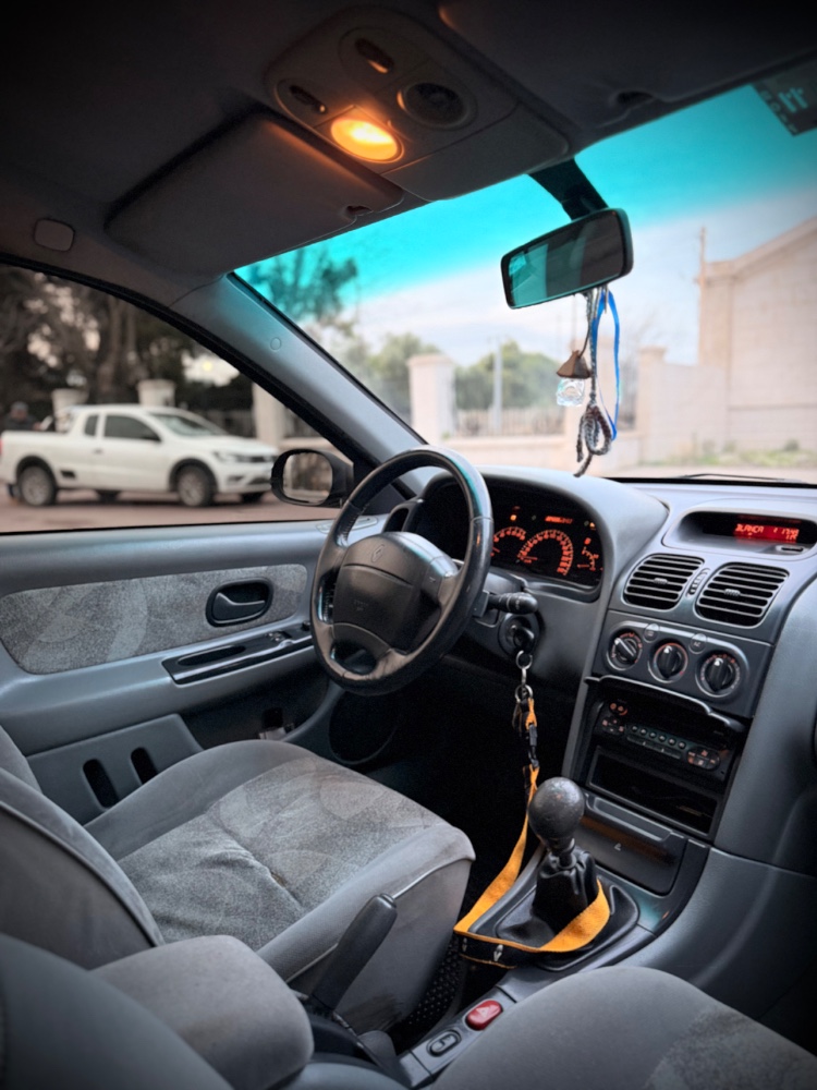 Renault 99 Laguna — foto 3