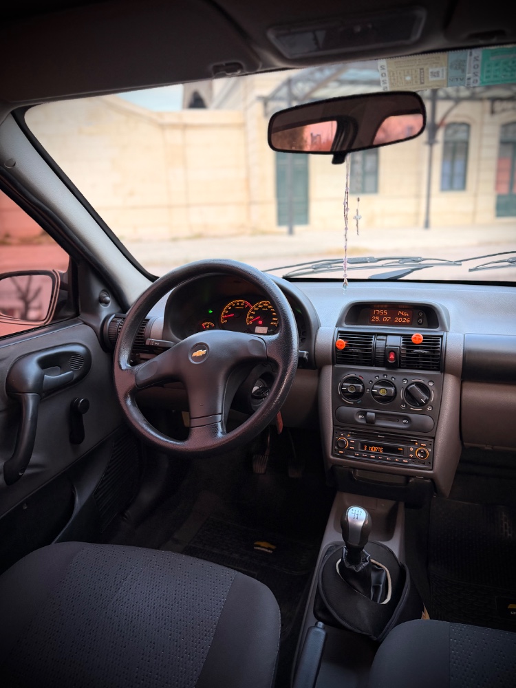 Chevrolet CLASSIC 4P 1,4 Lt Spirit 2013 — foto 2