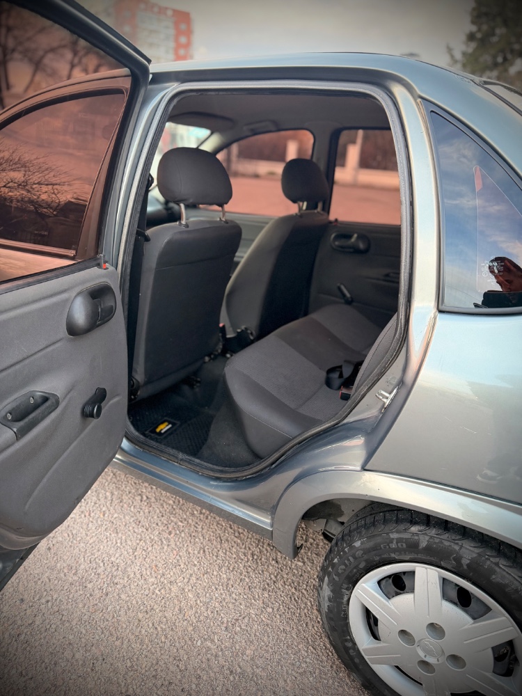 Chevrolet CLASSIC 4P 1,4 Lt Spirit 2013 — foto 8